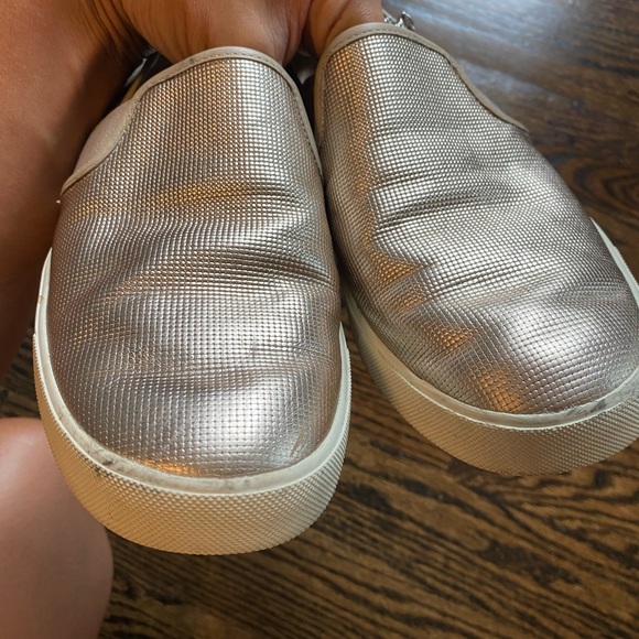 VINCE Gold Metallic Sneakers size 9 - Picture 6 of 9